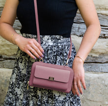 Load image into Gallery viewer, Captiva Touchscreen Purse