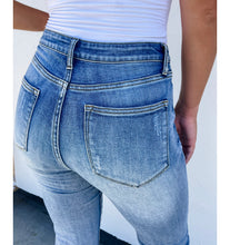 Load image into Gallery viewer, Blakely Romi Tummy Control Jeans