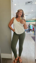 Load image into Gallery viewer, Cello Pine Denim MidRise Crop Skinny Jean
