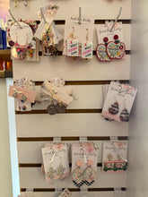 Load image into Gallery viewer, Sara Kate Earrings
