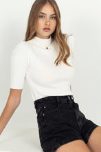 Load image into Gallery viewer, Off White Sunny Style Basic Mock Sweater Top
