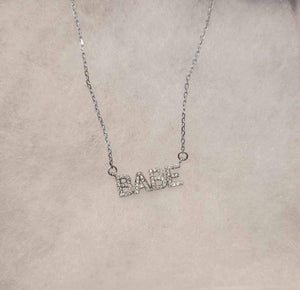 Iishii Babe Necklace