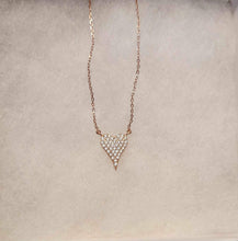 Load image into Gallery viewer, Iishii Cz Medium Heart Necklace
