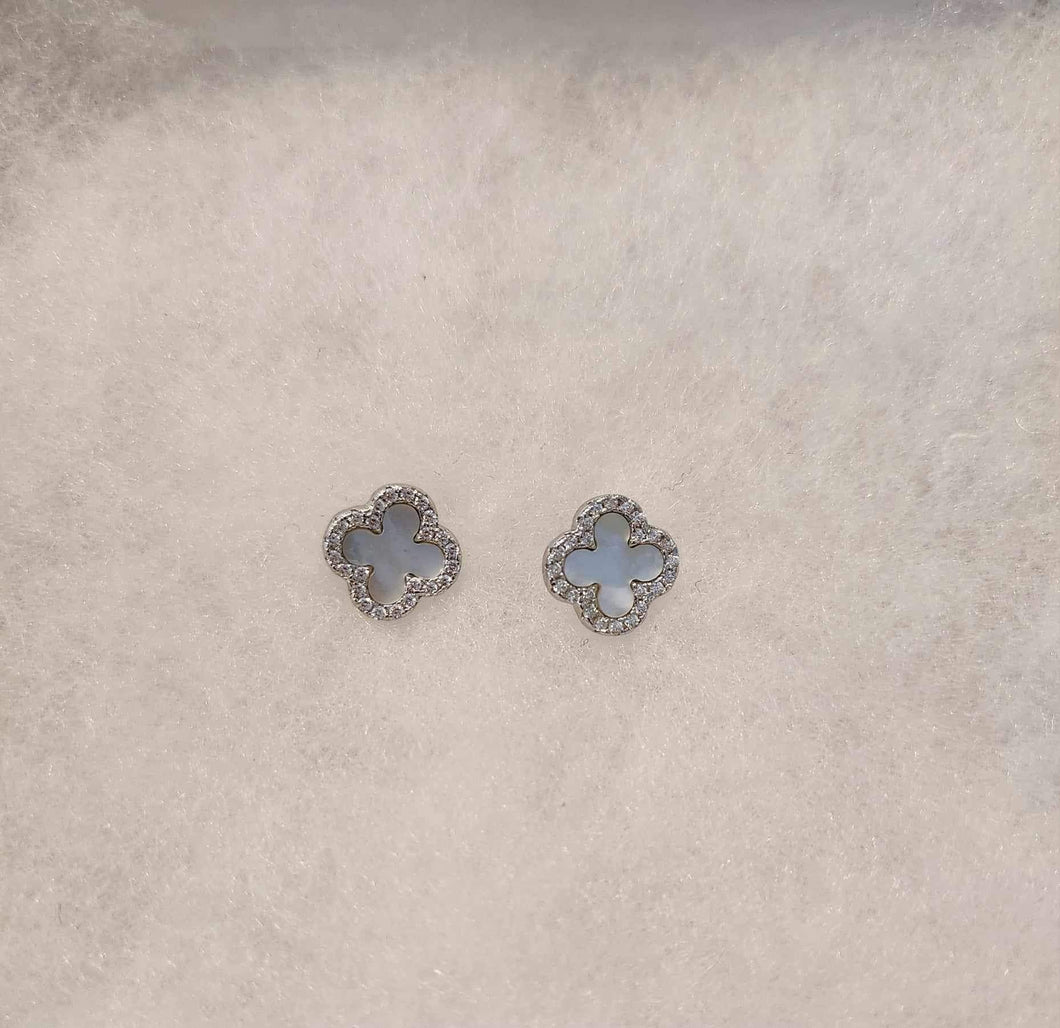 Iishii Clover Earrings
