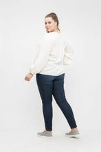 Load image into Gallery viewer, Judy Blue Dark Skinny Jeans
