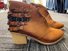 Load image into Gallery viewer, Brown Side Zip Buckle Booties
